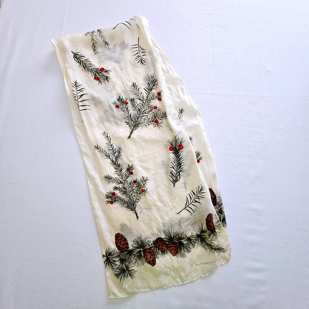 Smithsonian Institution 1999 Vintage Silk Scarf Pine Berry Paisley Ivory Oblong